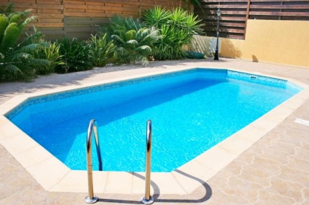 Piscine enterr&eacute;e &agrave; Rioz : conseils pour r&eacute;ussir votre projet