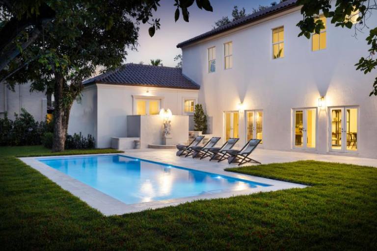 Rénovation de piscine, les solutions modernes pour un bassin comme neuf